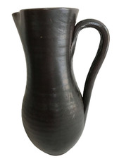 pichet en grès marron signature à identifier Hubert Draw ? France vintage 