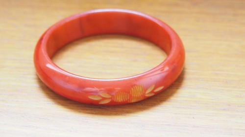 Bracelet bakelite gravé de - en,