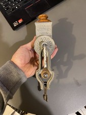 ancienne râpe à fromage de