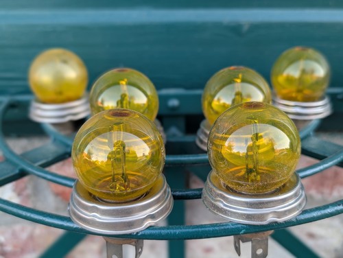 Lot anciennes ampoules jaunes