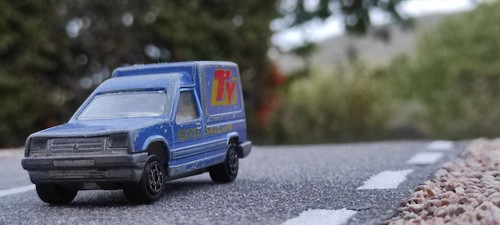 Majorette 233 renault - 1/53,