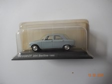 Peugeot 204 berline bleu clair - 204,