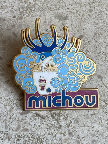Pin michou cabaret - pin’s,
