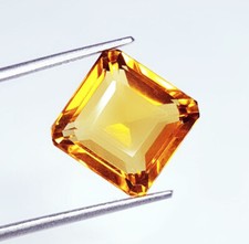 Bague en pierre précieuse en