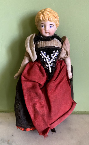 Ancienne petite poupee - ancienne,