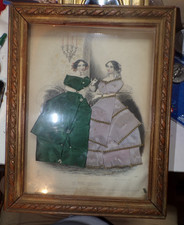 Gravure Mode de PARIS habillée tissu Cadre en bois compte calix autre signatures