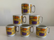 LOT 6 TASSES PORCELAINE