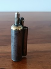 Ancien beau briquet tempête à essence 