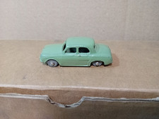 Renault Dauphine verte au