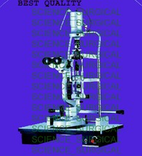 lampe à fente avec table