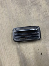 Cendrier Inox derrière siège