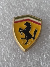 Pin's Ferrari Scuderia