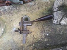 1 couteau mécanique ancien de