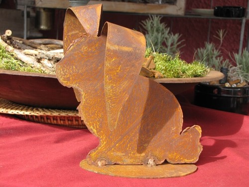 Lapin rouille noble avec - rouille,