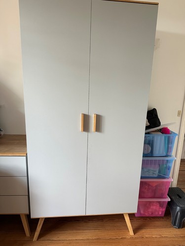 Armoire gris clair - et, de