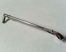PINCE A CRAVATE vintage CRAVACHE SPORT EQUESTRE EQUITATION CHEVAL argenté