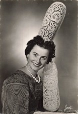 29  BRETAGNE COSTUME LA BIGOUDENNE