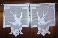 Petits rideaux cantonnières