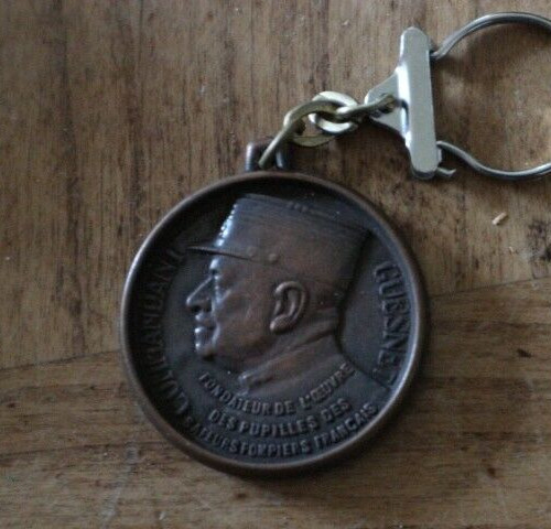 Ancien porte cle - ancien,