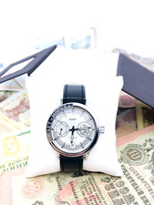 🔹 Rare Montre-Bracelet