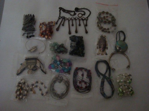 Lot bracelets toutes - de, 18