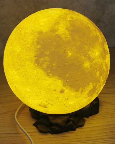 Lampe chevet lune - lune, sur