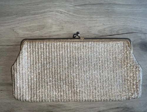 Minaudière vintage dorée