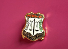 PIN'S ARTHUS BERTRAND - Caractères arabes