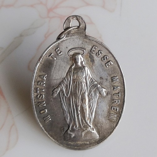 Ancienne médaille argent - ancienne, en
