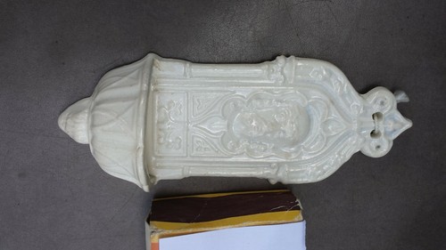 Ancien bénitier en - 2/,