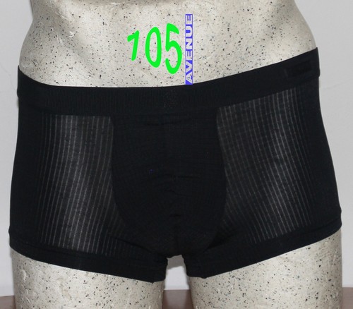 Neuf boxer court hom - +,