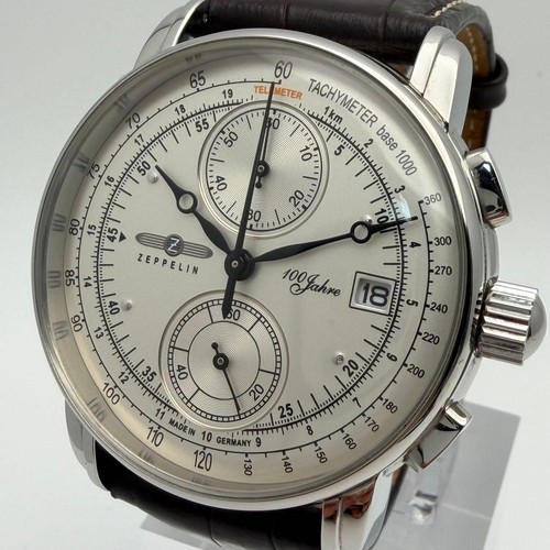 Montre chronographe quartz - à,