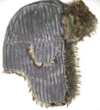 CHAPKA BONNET FOURRURE ET VELOURS POUR HOMME A RABATS SUR LES OREILLES