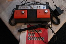 ancienne console de jeu tv UNIVOX avec un pistolet, notice