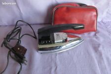 Ancien  fer à repasser électrique voyage SOLAC/Z15