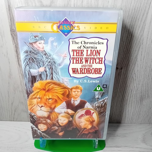The lion witch wardrobe - &,