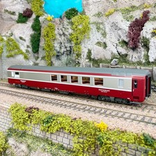 Voiture Vru restaurant livrée