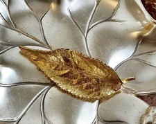 Vintage Gold Tone Leaf Brooch