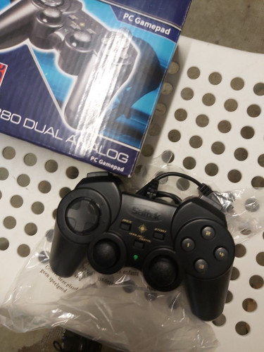 Manette usb - pc, (saitek)