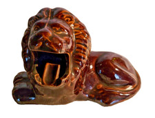 ANCIEN CENDRIER EN FORME DE