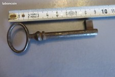 Ancienne Clé D'armoire MA18