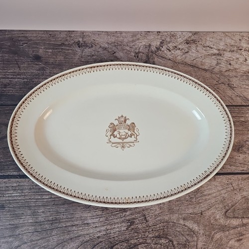 Plat ovale décor ogives - plat,