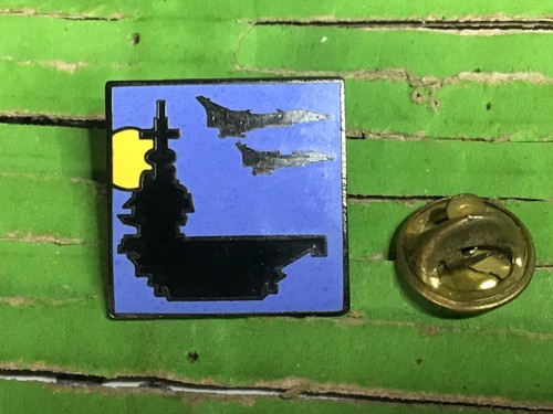 Pins porte avions egf - pins,