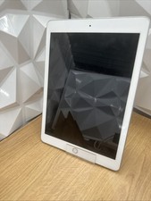 Tablette Apple iPad 2018 (A1893) 32Go - Bloqué