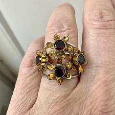 GRENATS ANCIENNE LARGE BAGUE FLEURS SCULPTÉES,ARGENT MASSIF,VERMEIL