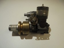 MOTEUR WEBRA MARIN 3.5 cc - Avec pot d'échappement et cardan - Non testé