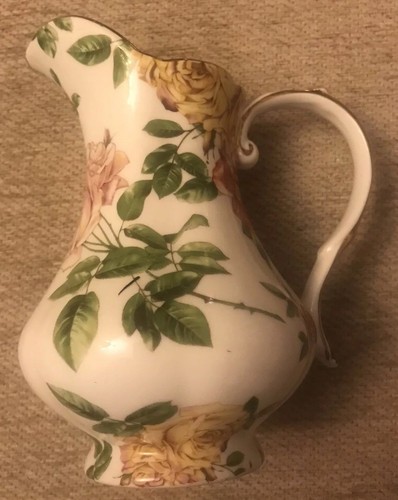 Royal danube chintz - royal, roses