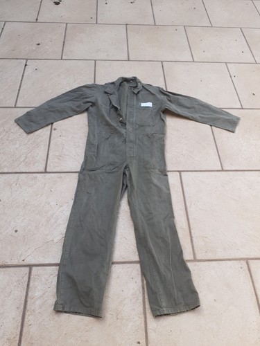 Combinaison militaire