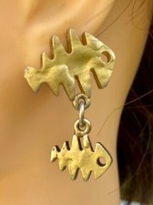 boucle d'oreilles poisson moderniste  en ÉTAIN DORÉ - - BICHE DE BERE -N°6