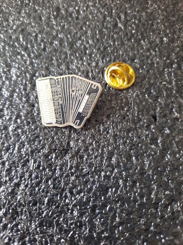 Pin accordéon instrument - pin's,